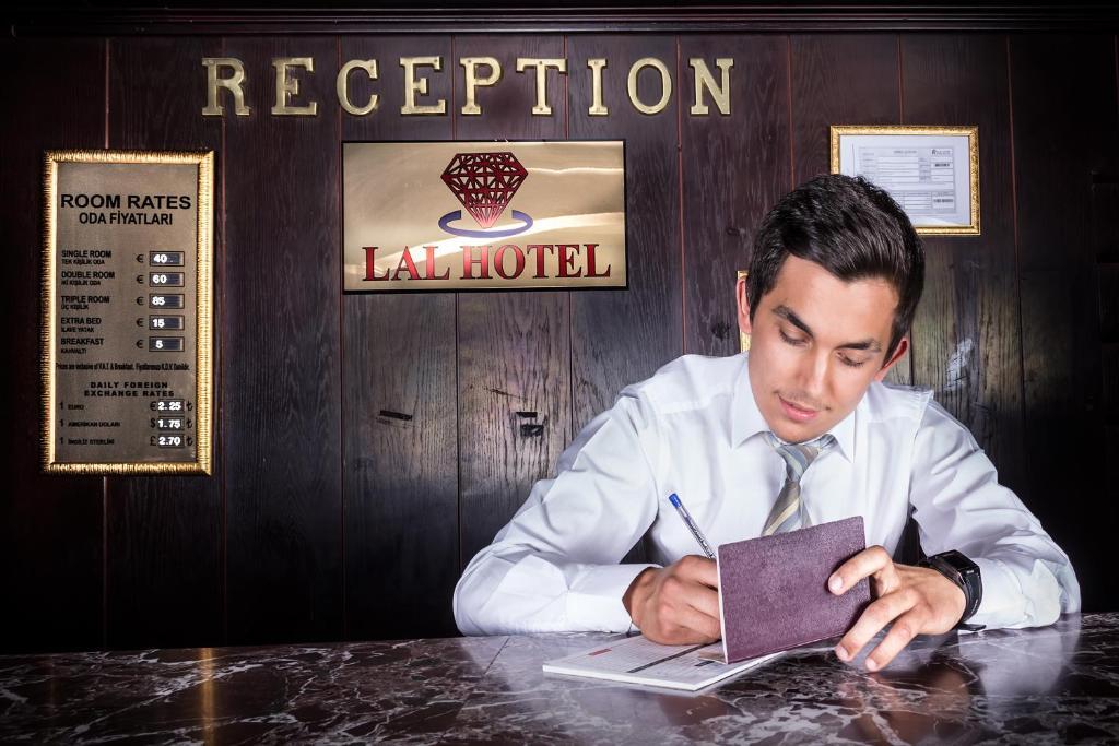 Lal Hotel Istanbul Bagian luar foto